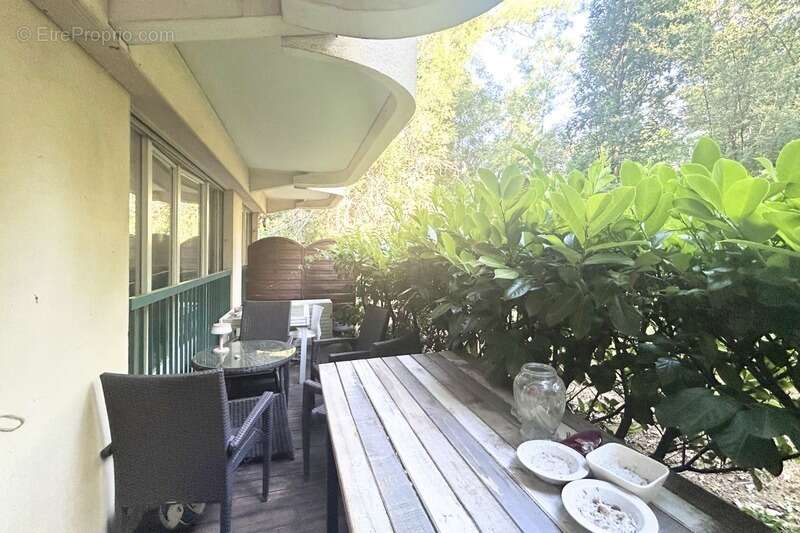 Appartement à vendre 5 pièces - Rez de jardin - CALME - PARKINGS - PROCHE DES COMMODITES - photo 8