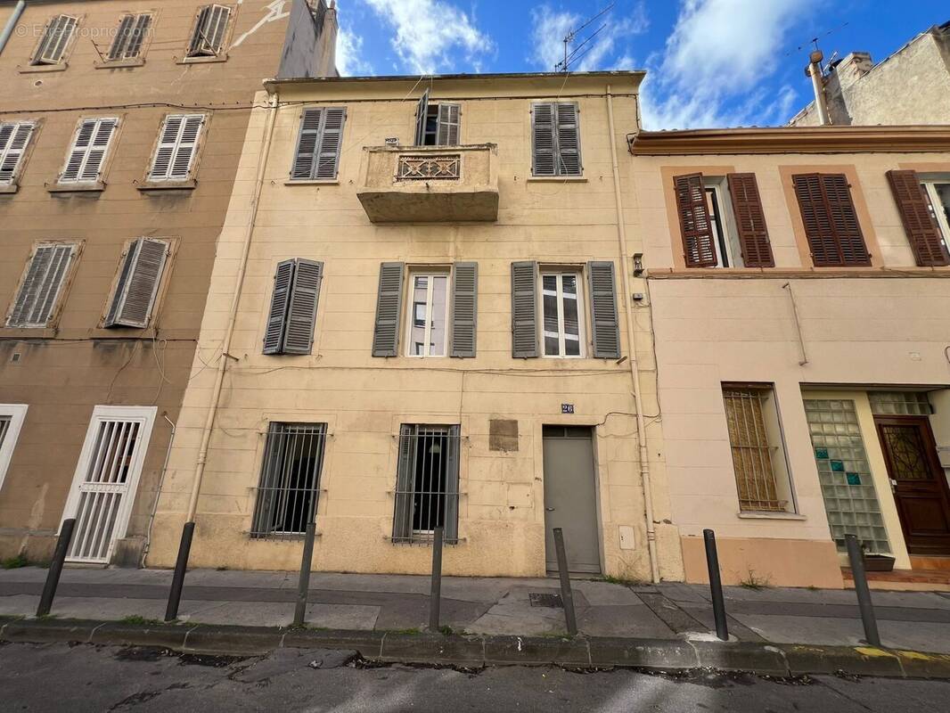 Appartement à MARSEILLE-8E