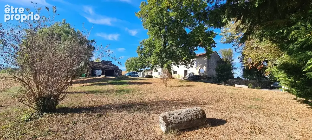Corps de ferme rénové sur 3857m² de terrain. - photo 22