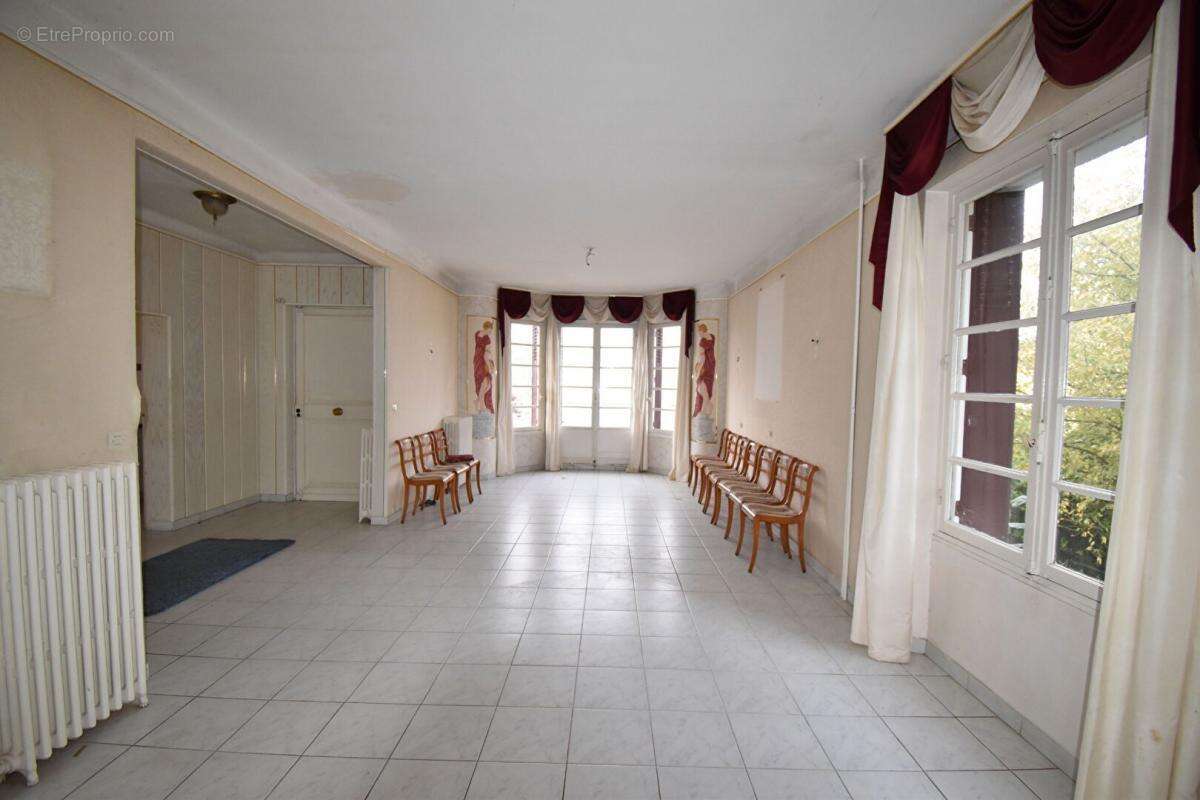 Maison à COSNE-COURS-SUR-LOIRE