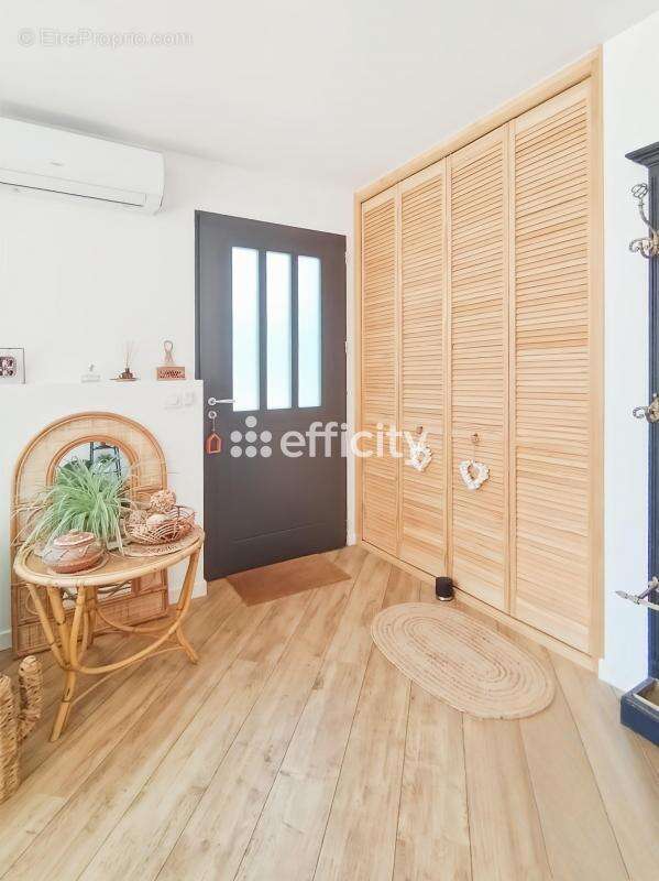 Maison à AIGREFEUILLE-D&#039;AUNIS