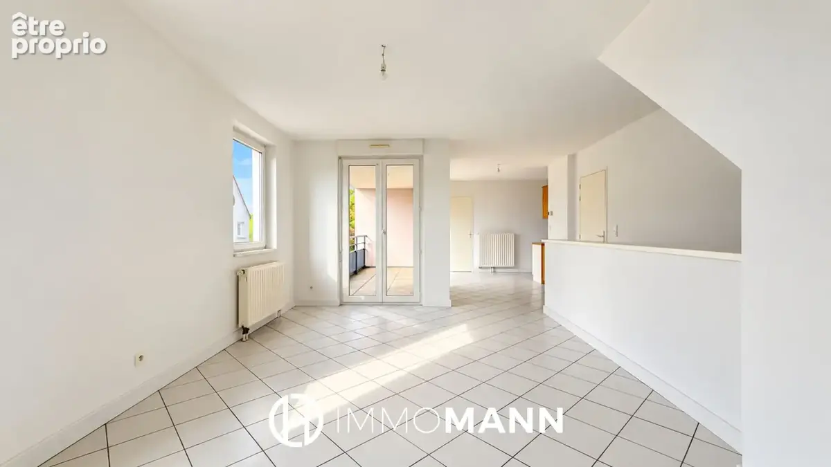 Duplex inversé avec jardin, terrasses, garage et parking - photo 10