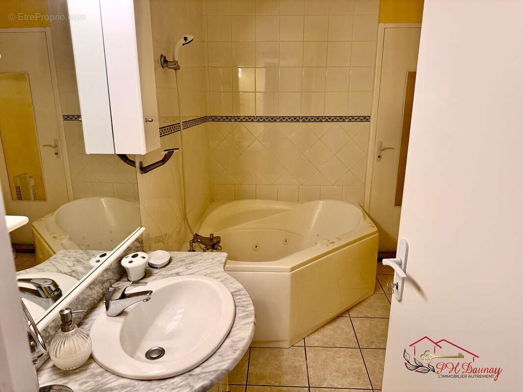 Maison 171 m² à Narbonne  - photo 7