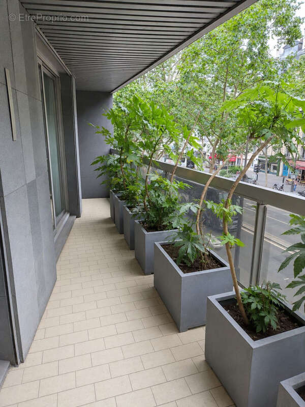 Appartement à PARIS-14E