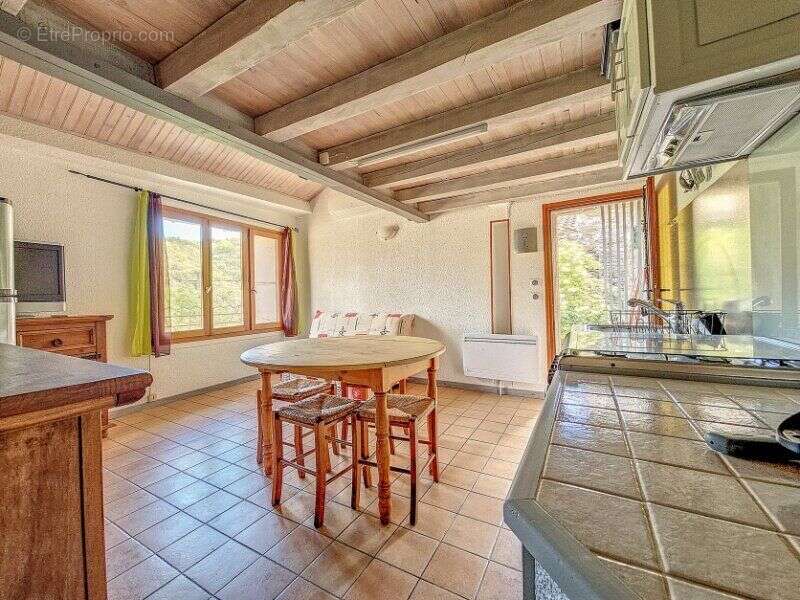 Maison 34 m² à Les Aires  - photo 3