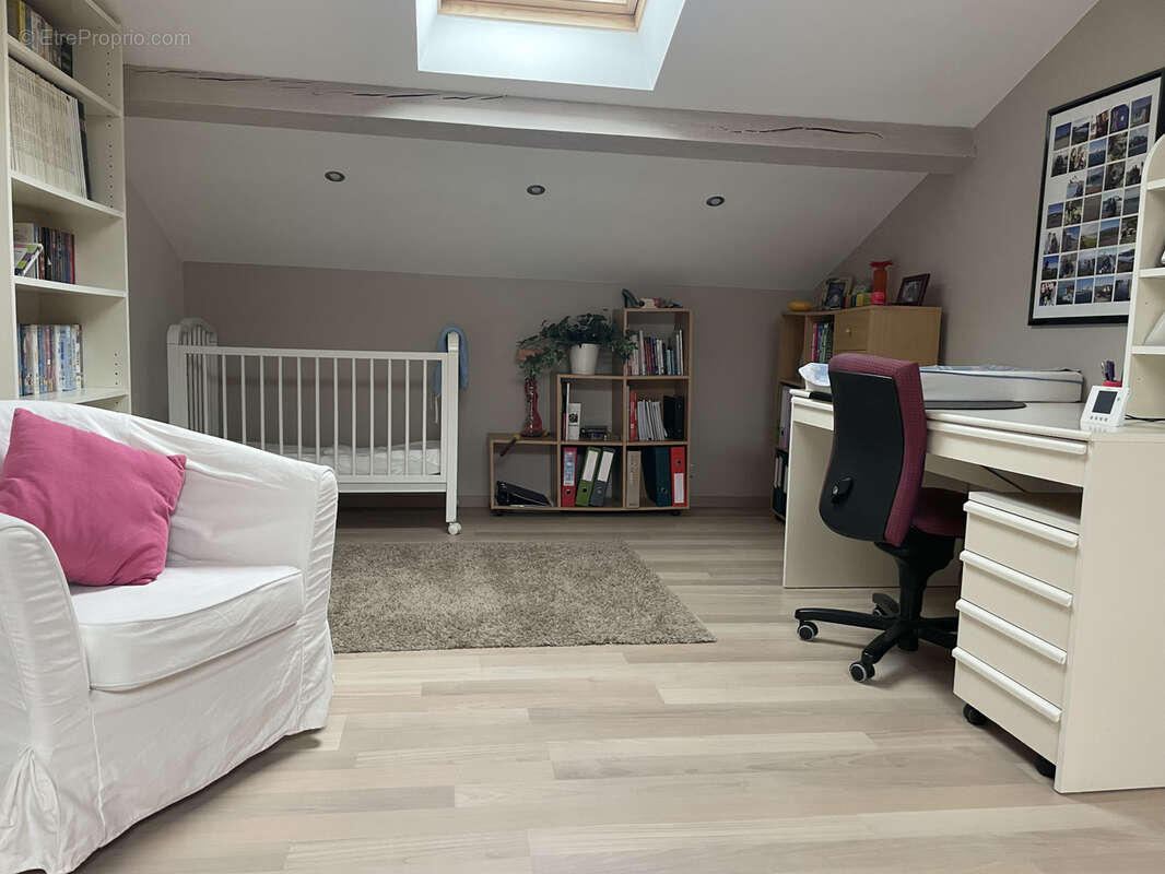 VILLA  de 201 M2  offrant 5 CHAMBRES - photo 22