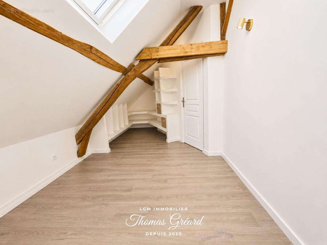 Maison entièrement rénovée de 85 m² avec 3 chambres, garage et jardin clos – Jallans, proche Châteaudun - photo 8