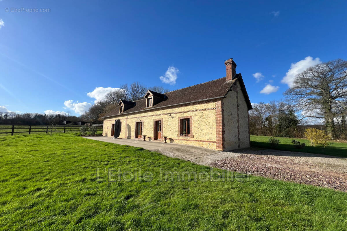 Maison à MOULINS-LA-MARCHE