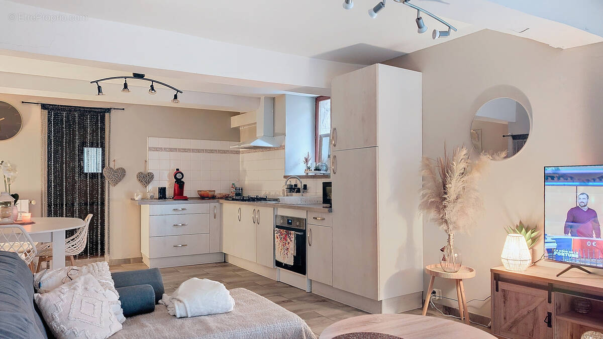 Maison à LABRUGUIERE