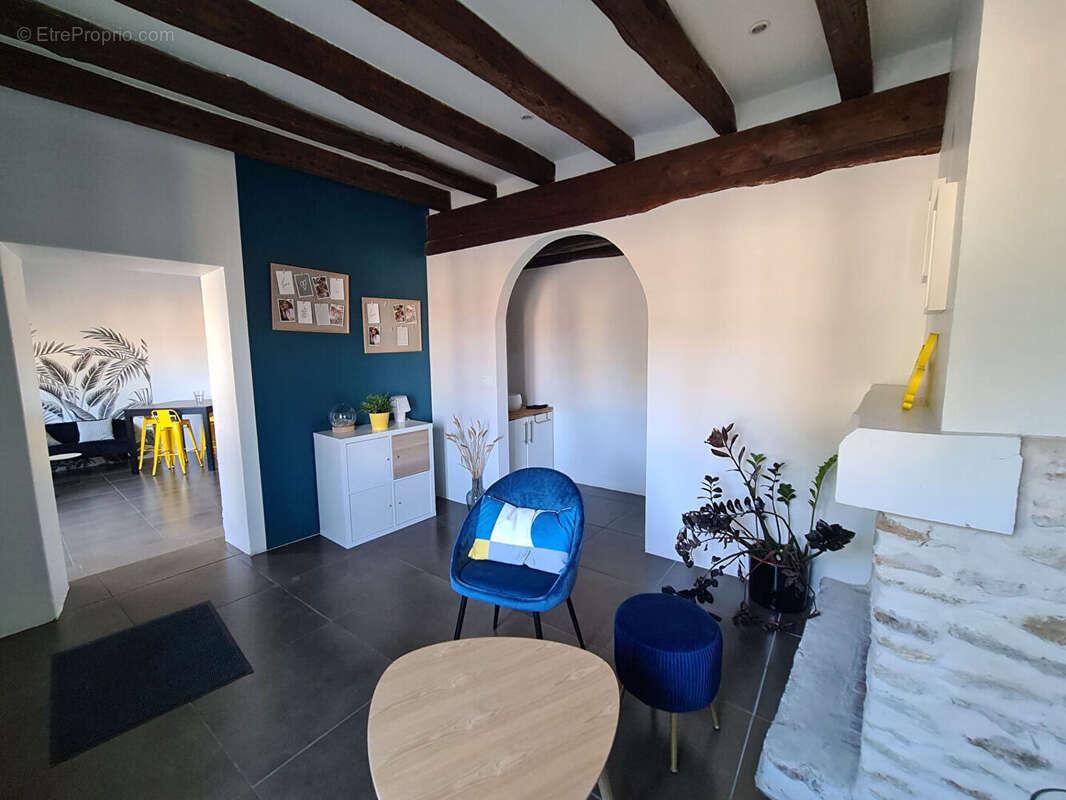 Maison à LA QUEUE-LES-YVELINES