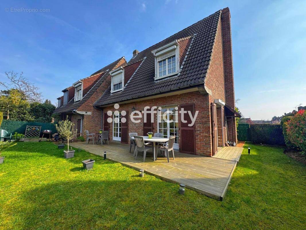 Maison à VENDEVILLE