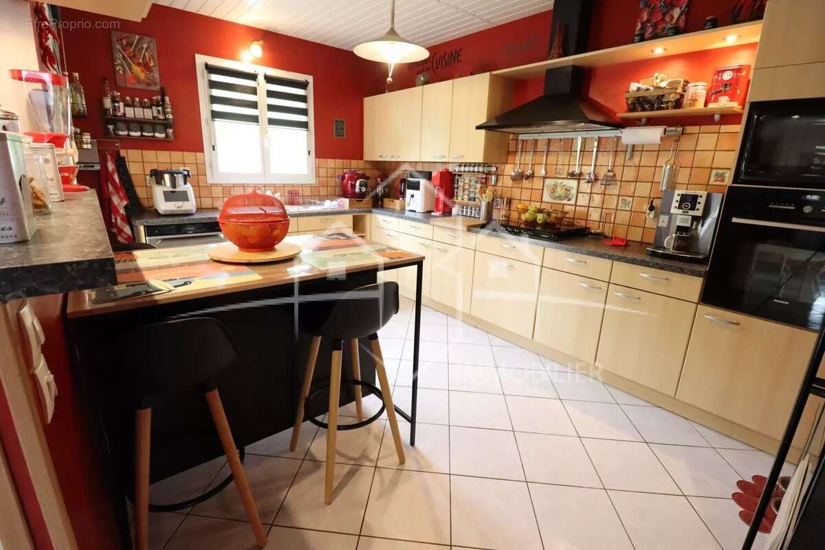 Maison à REVEL-TOURDAN