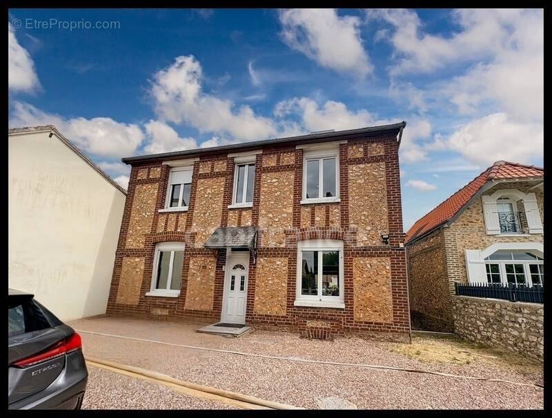 Maison à OISSEL