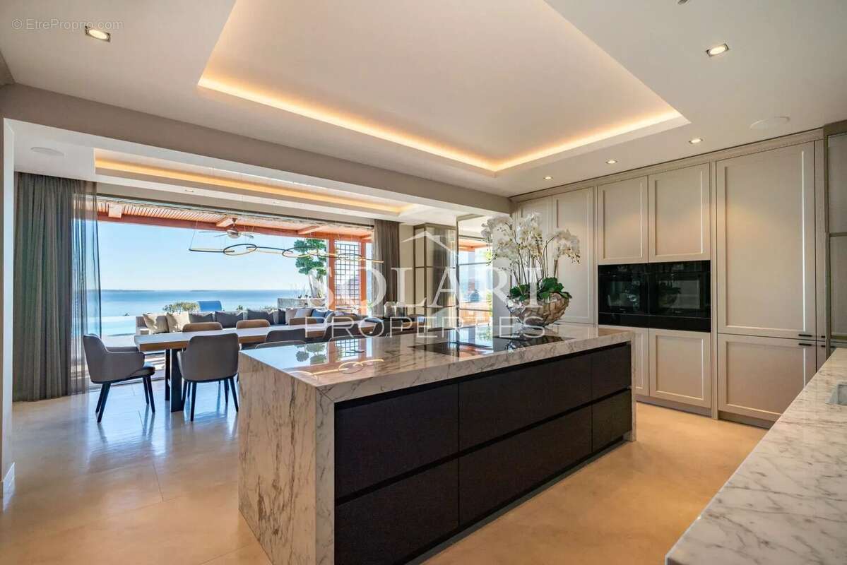 Maison à THEOULE-SUR-MER