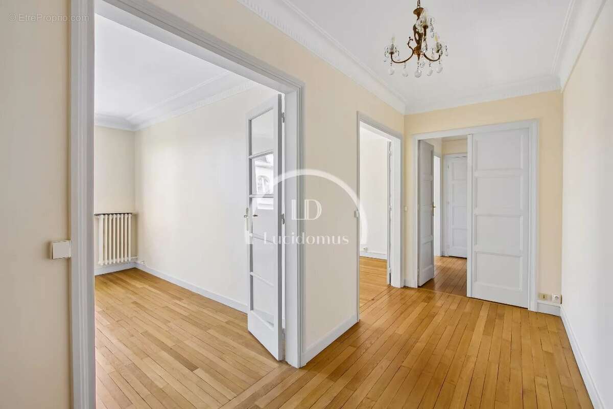 Appartement à PARIS-19E