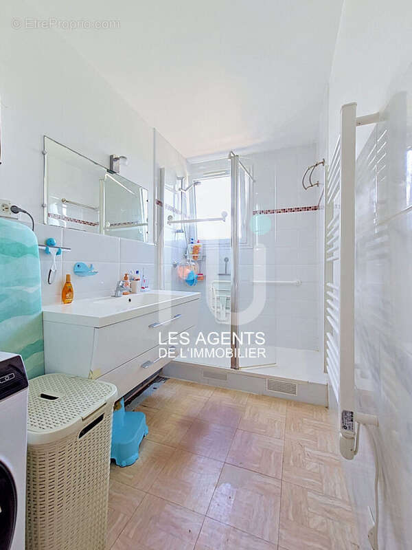 Appartement à ASNIERES-SUR-SEINE