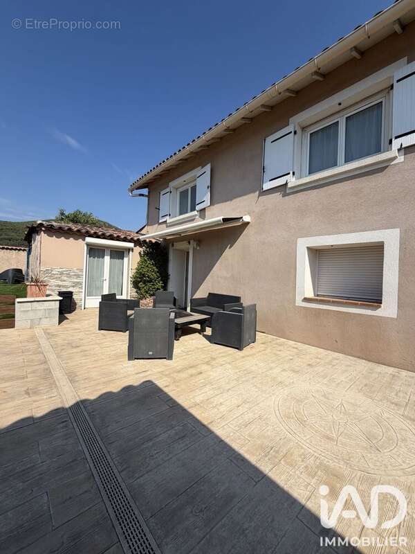 Maison 158 m² à Cuers  - photo 3