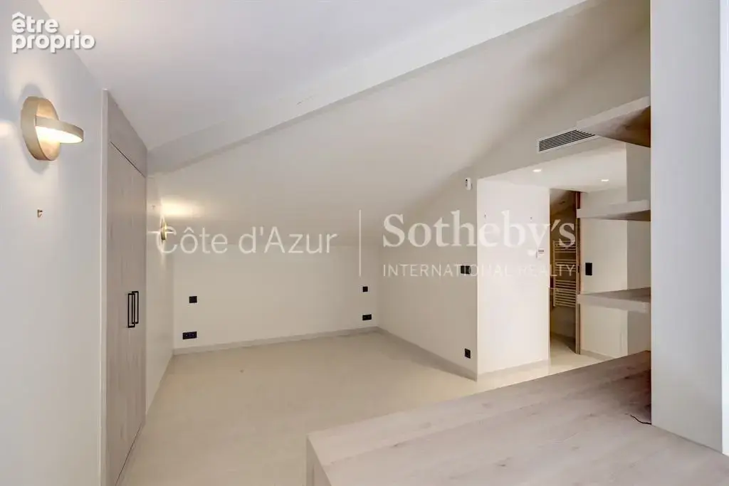 Cannes La Californie, penthouse de 4 chambres avec vue mer et deux garages - photo 11