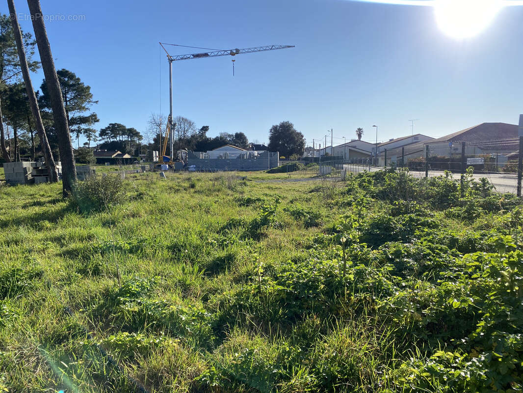 Terrain à JARD-SUR-MER