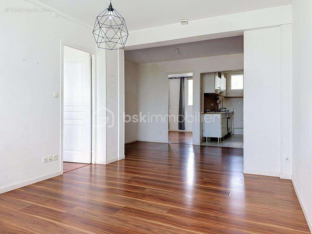 Appartement F3 en plein centre ville - photo 3