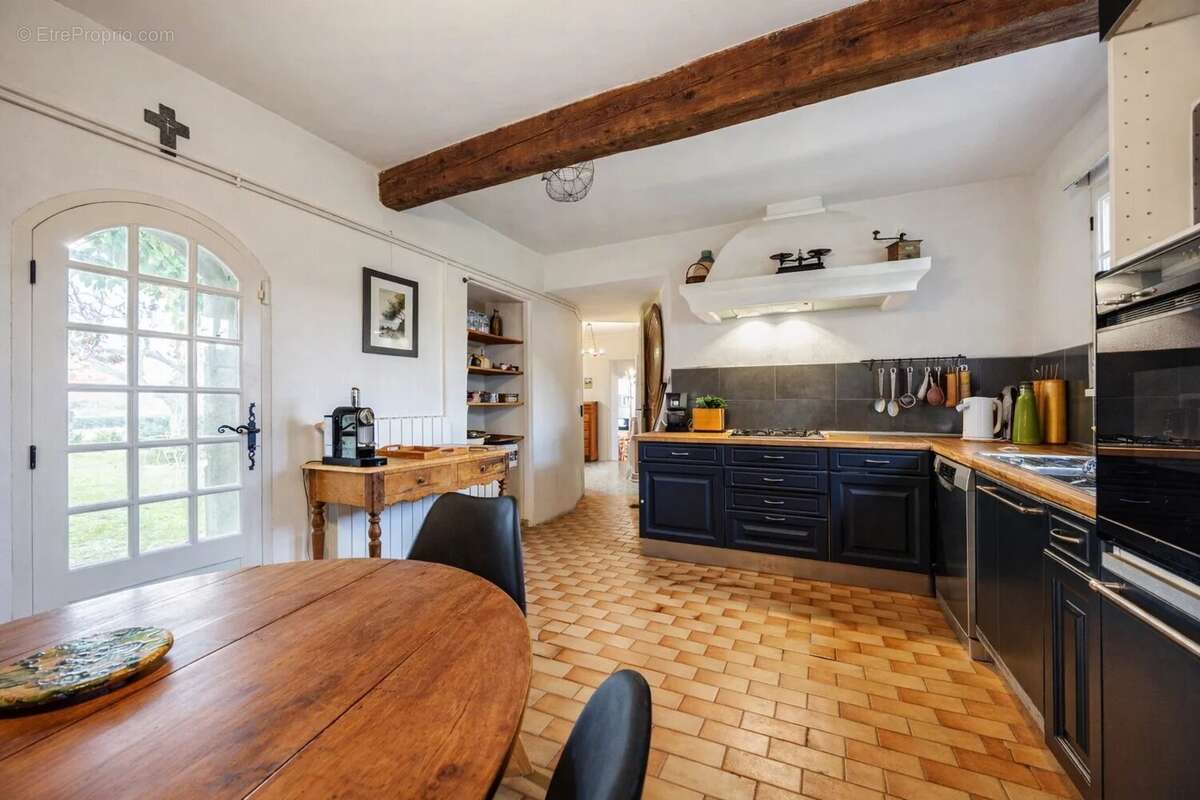 Maison à LE CASTELLET