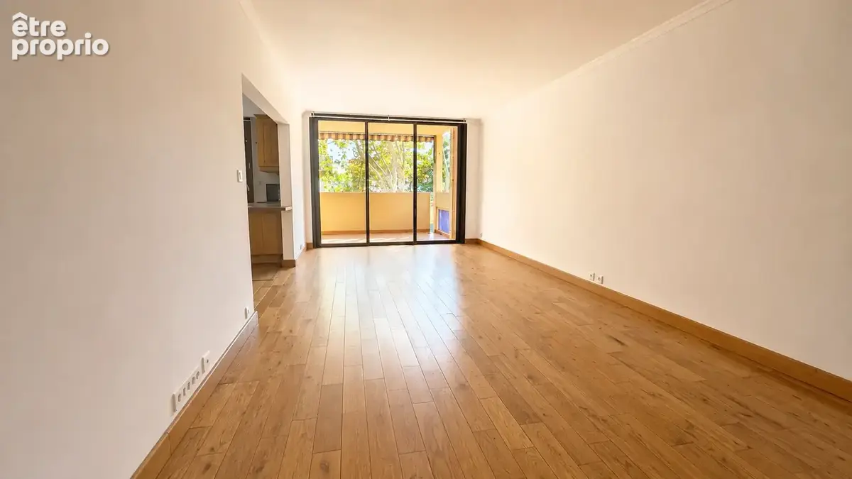 Appartement T4/5 avec terrasse, parking et cave   Boulevard Cunéo - photo 2