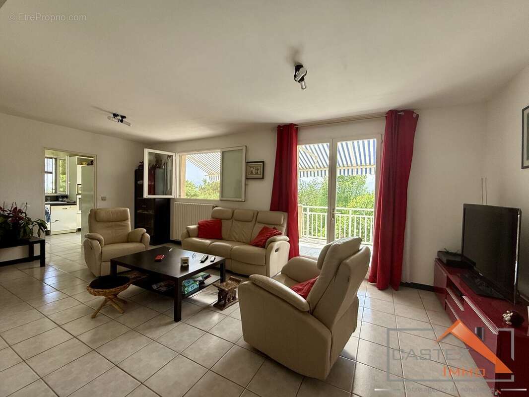 Maison à SAINT-MARTORY