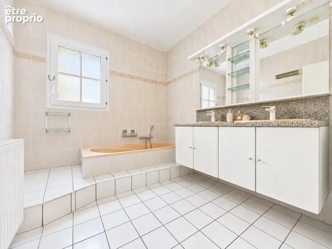 Maison familiale de caractère, vaste véranda et jardin paysager piscinable - photo 9