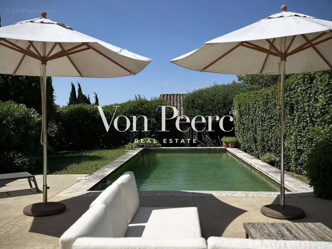 Maison avec jardin, piscine et dépendance, proche Avignon. - photo 15