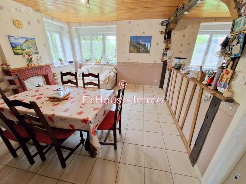 Maison à LOUVIGNE-DU-DESERT