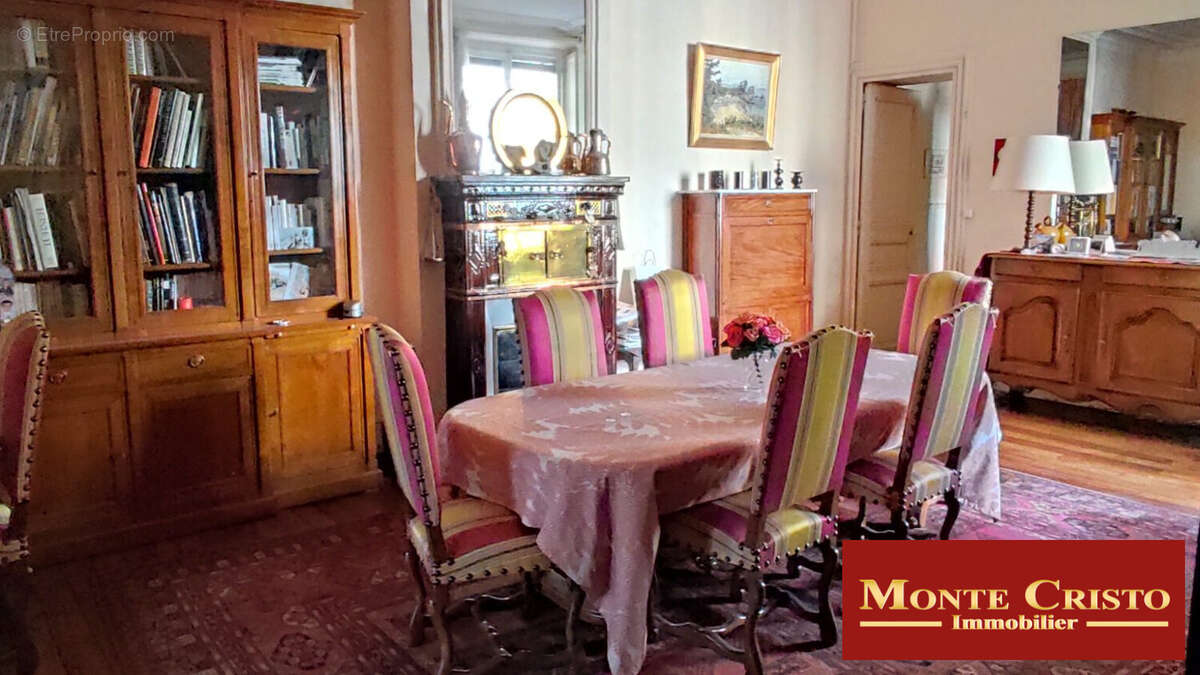 Appartement à VERSAILLES