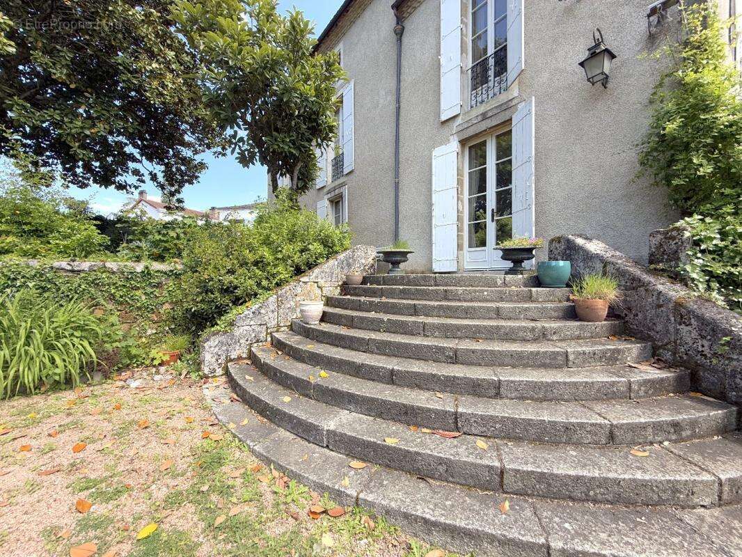 Maison à NONTRON