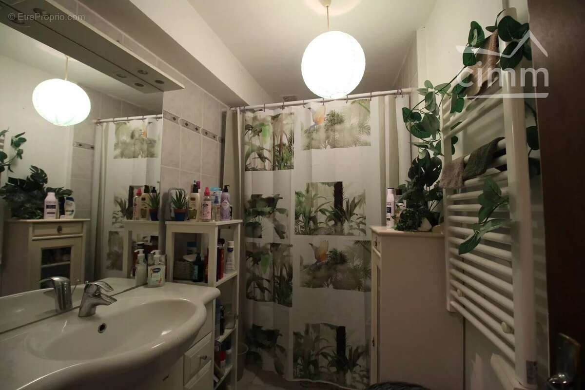 A vendre une maison de 150m² habitables avec un un jardin et une source - photo 7