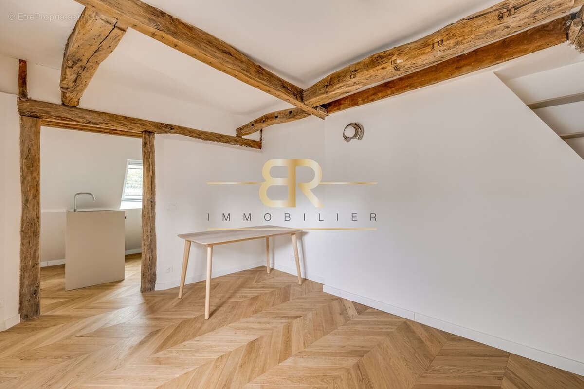 Appartement à PARIS-9E