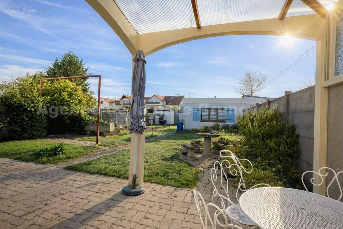 arriere - Maison à QUINCY-SOUS-SENART