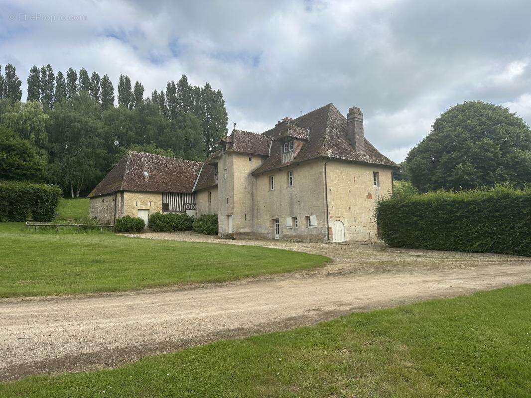 Maison à PONT-L'EVEQUE