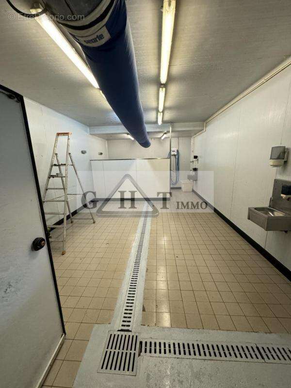 Commerce à VILLENEUVE-LE-ROI