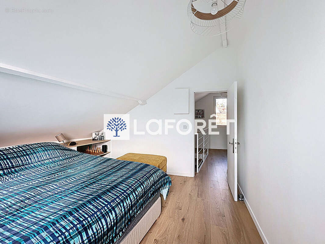 Maison à SAINT-NOM-LA-BRETECHE