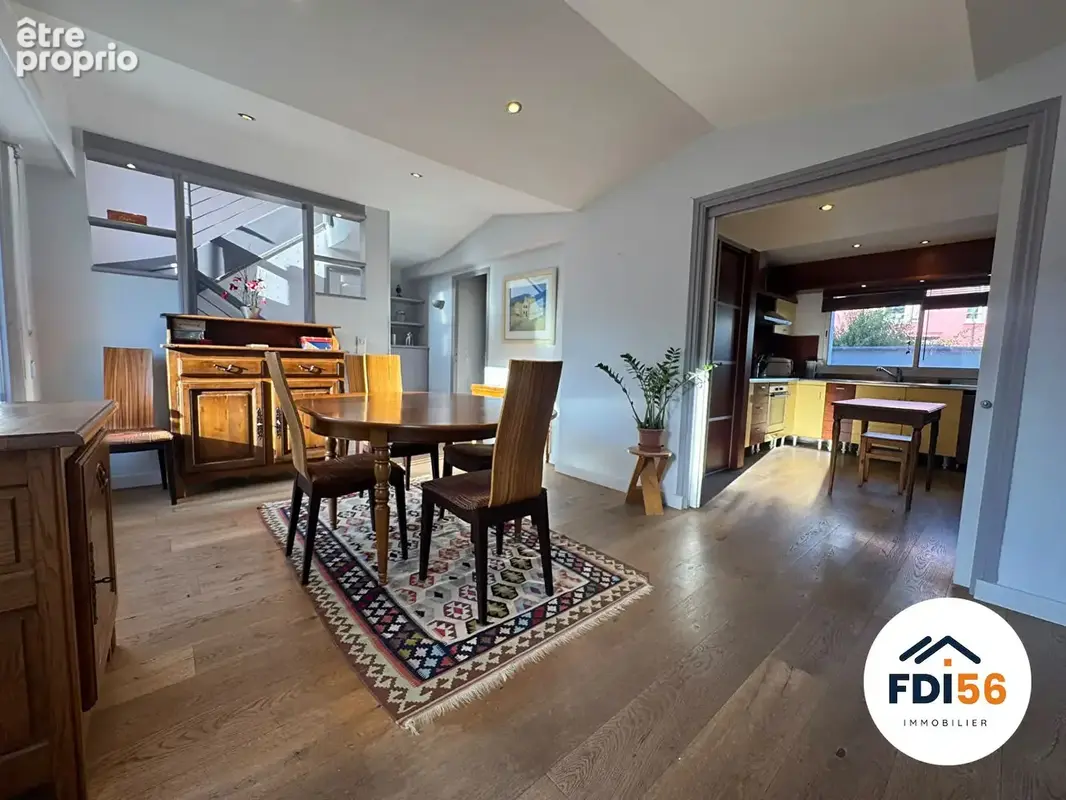 Exclusivite : maison familiale a lorient - beaux volumes et grand terrain -secteur  keroman - photo 3