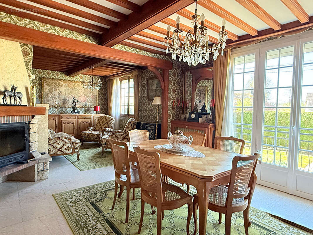 Maison à TROISSEREUX