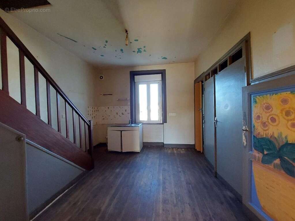 Maison à DONVILLE-LES-BAINS