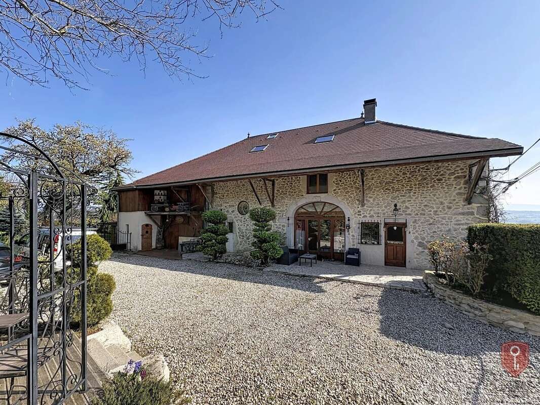 Maison à SAVIGNY
