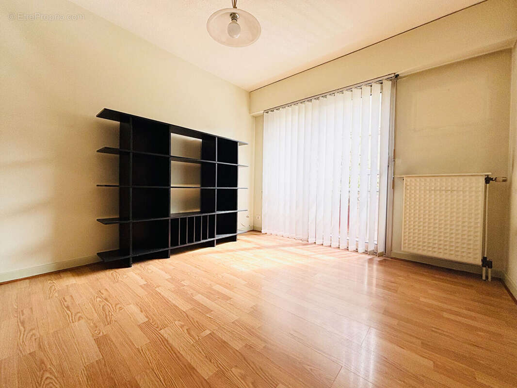APPARTEMENT ROANNE Adresse prisée, résidence de standing - photo 6