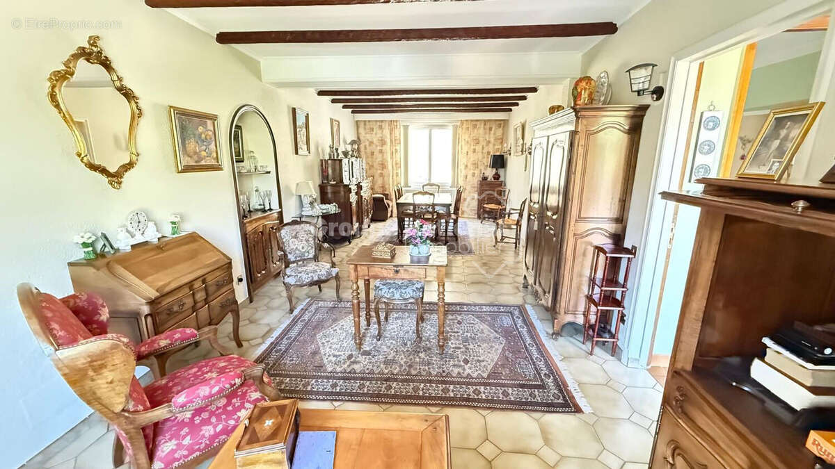 Maison à MONTEUX