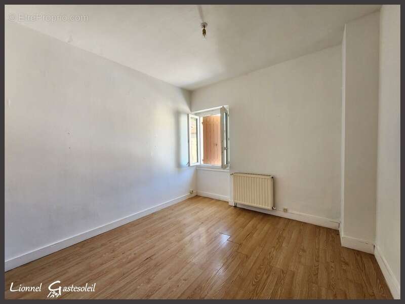 Maison à vendre 4 chambres avec jardin, parking sur la commune de Pineuilh proche de Sainte Foy la Grande (33) - photo 12