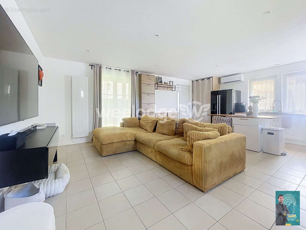 Maison 87 m² à Jouy-Le-Moutier  - photo 4