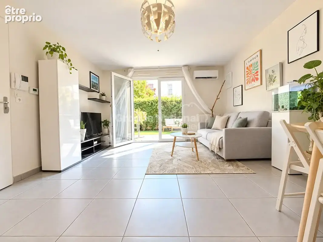Appartement T3 en rez-de-jardin avec places de parking ! - photo 3