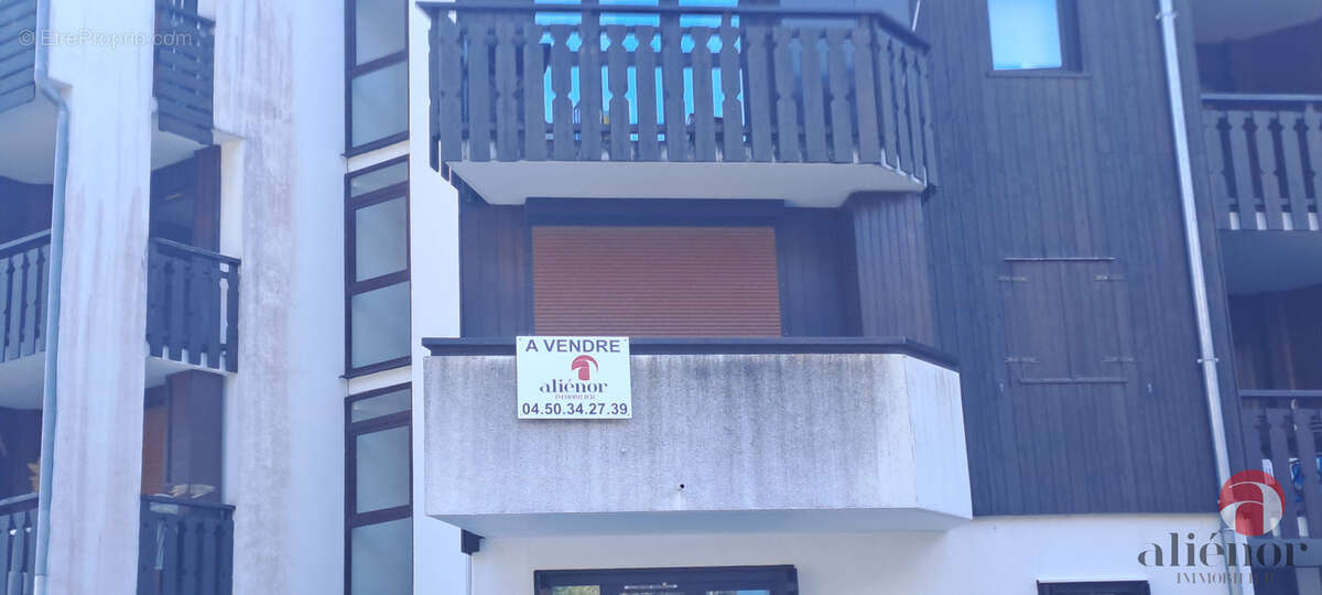 Appartement à MORILLON