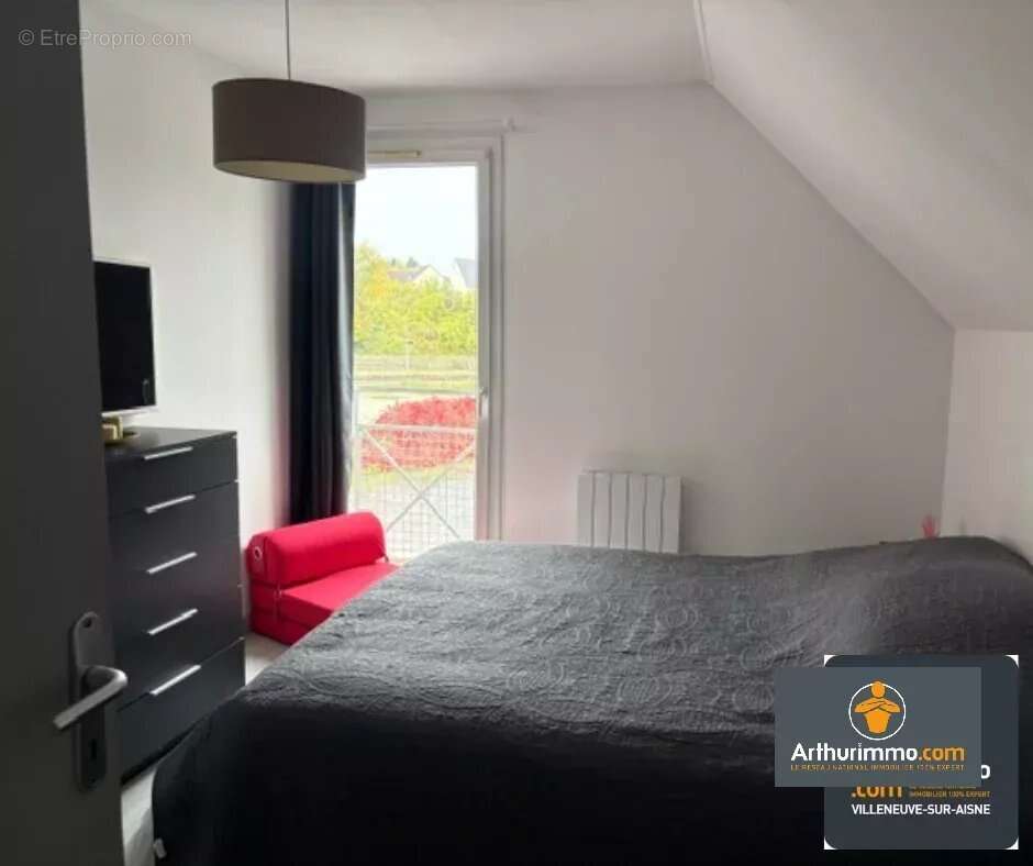 Maison à NEUFCHATEL-SUR-AISNE