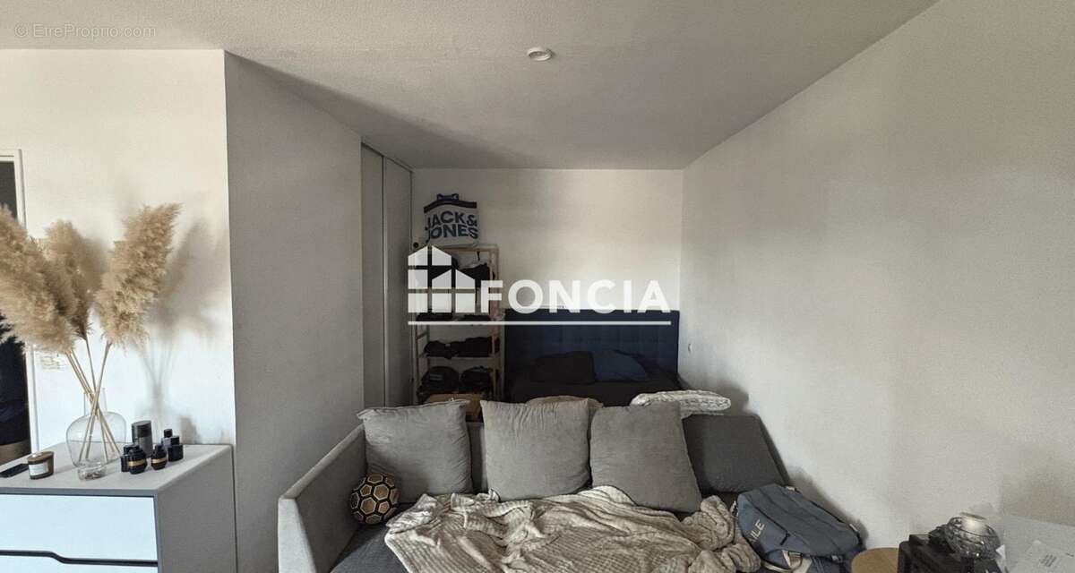 Appartement T1 de 38 m² avec stationnement – - photo 2